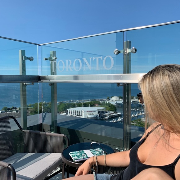 Meet your Posher, Nadia - Picture 1 of 1